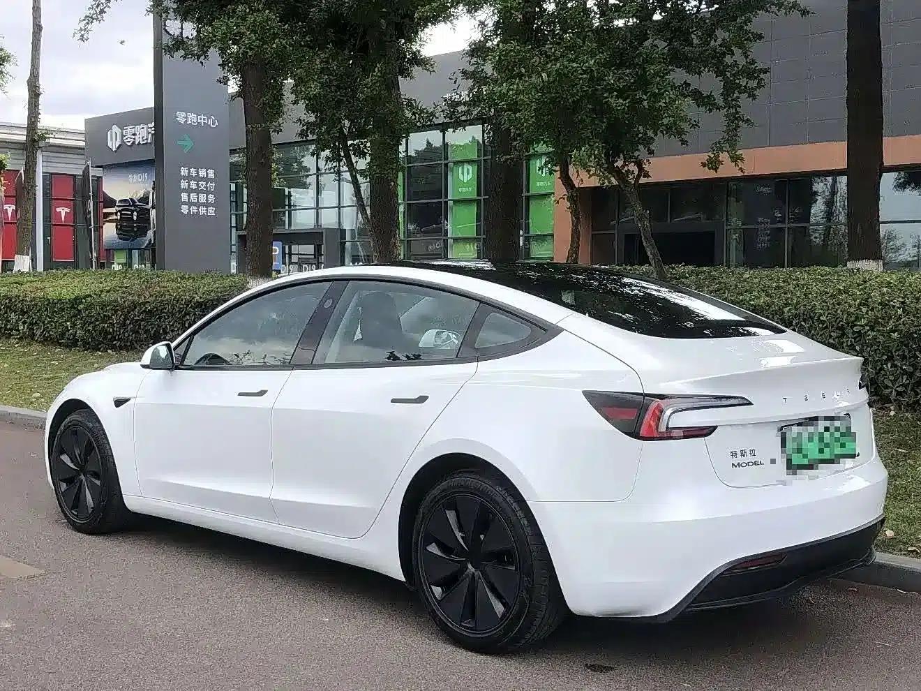 Model 3 2025 Facelift Rear-Wheel Drive Version — миниатюра 9
