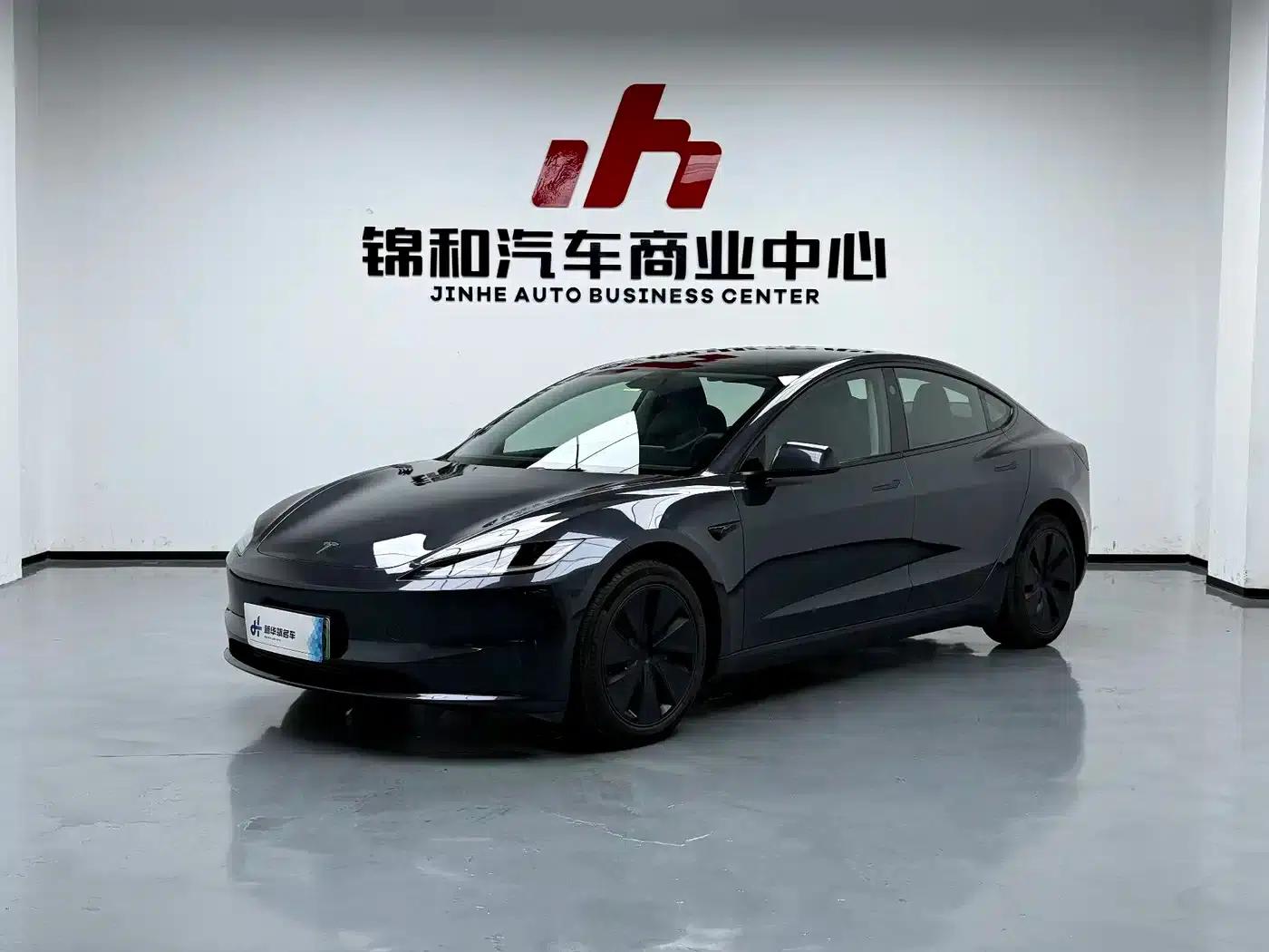 Model 3 2023 Rear-Wheel Drive — миниатюра 1