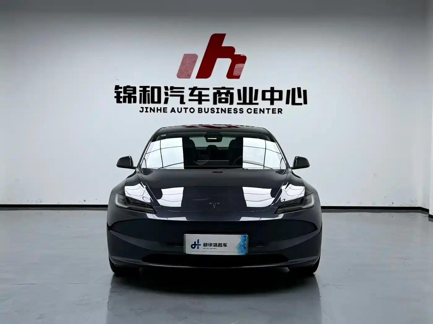 Model 3 2023 Rear-Wheel Drive — миниатюра 2