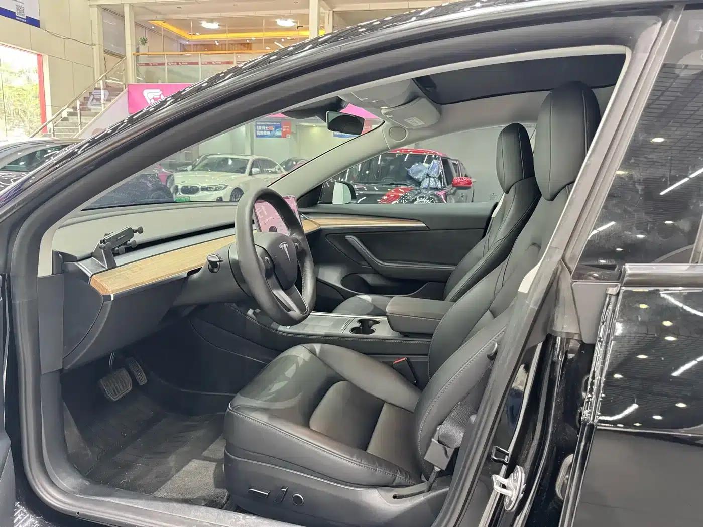 Model 3 2022 Rear-Wheel Drive — миниатюра 16