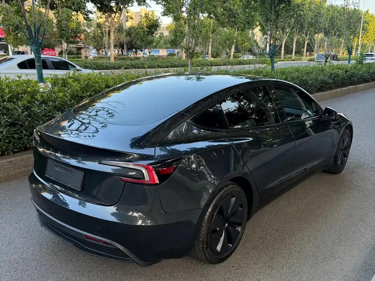 Model 3 2025 Rear-Wheel Drive — миниатюра 12