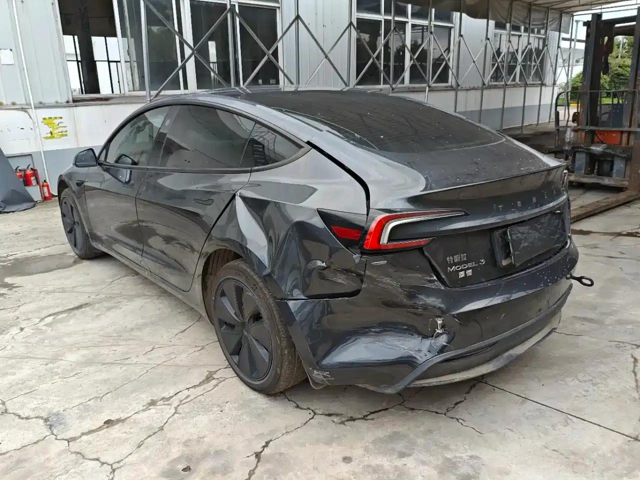 Model 3 2025 Rear-Wheel Drive — миниатюра 15