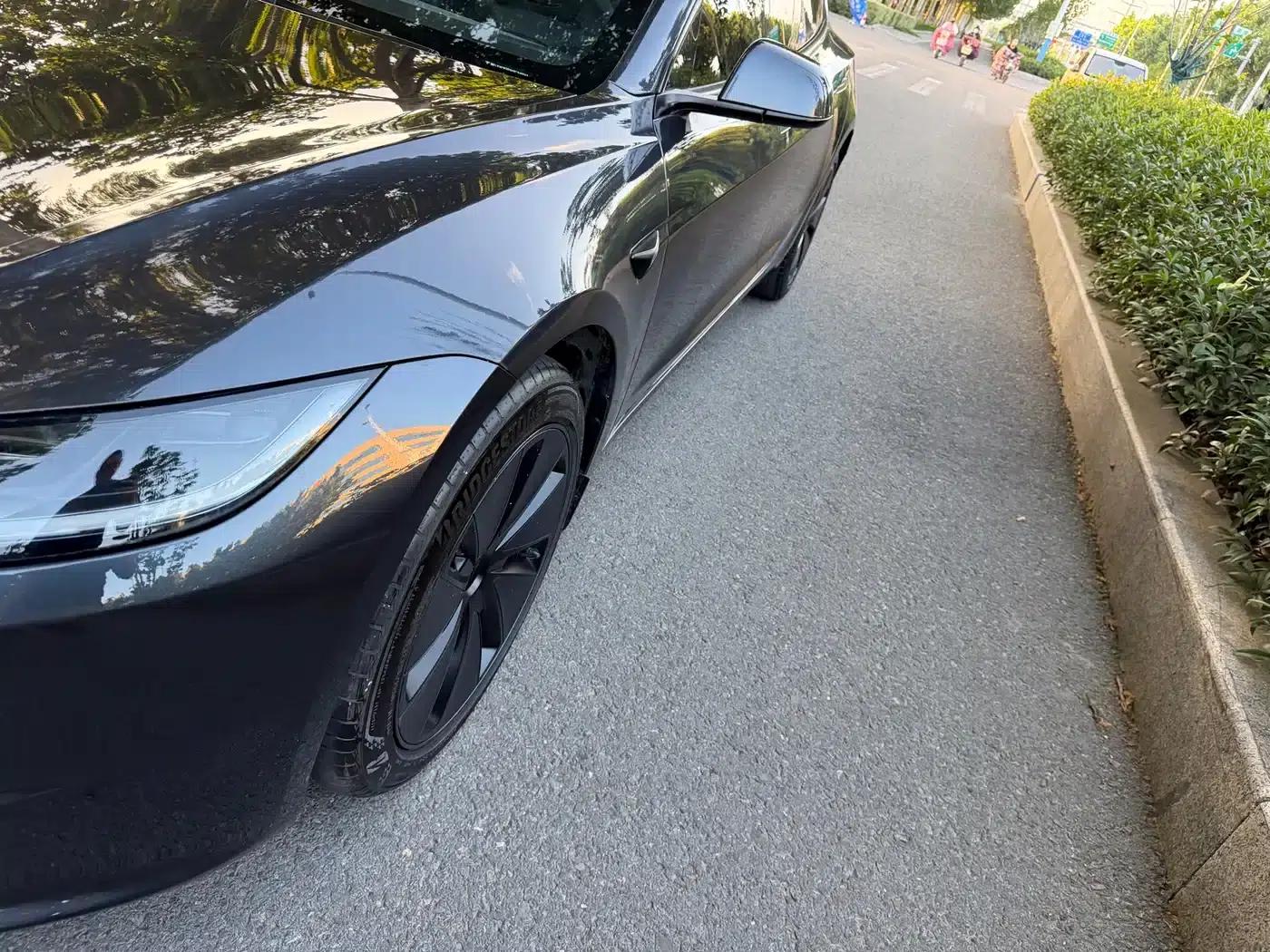 Model 3 2025 Rear-Wheel Drive — миниатюра 3