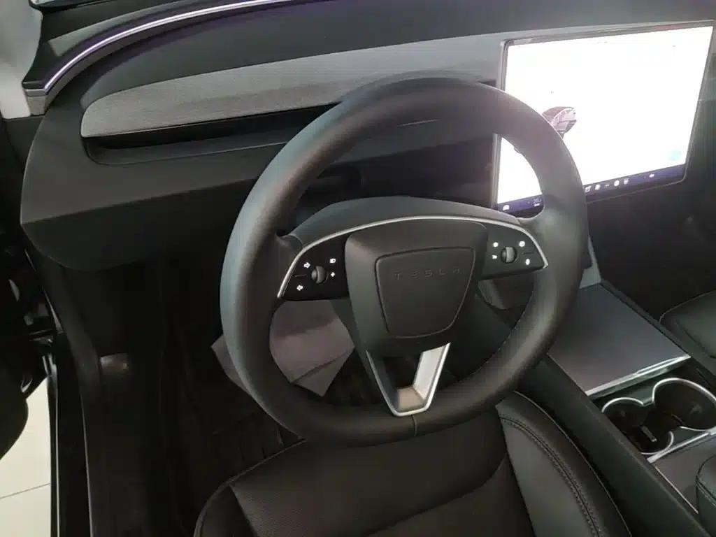 Model 3 2025 Rear-Wheel Drive — миниатюра 11