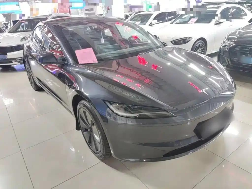Model 3 2025 Rear-Wheel Drive — миниатюра 4