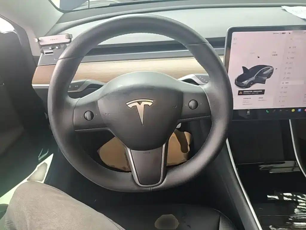 Model 3 2019 Standard Range Rear-Wheel Drive Upgrade — миниатюра 11