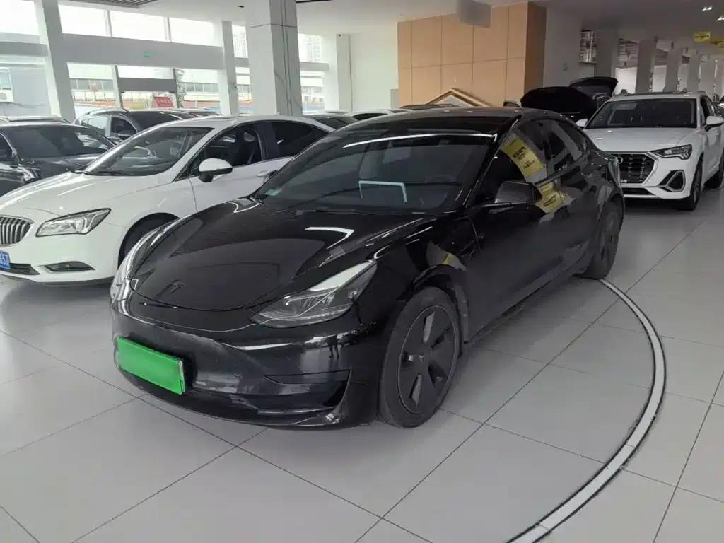 Model 3 2022 Rear-Wheel Drive — миниатюра 2
