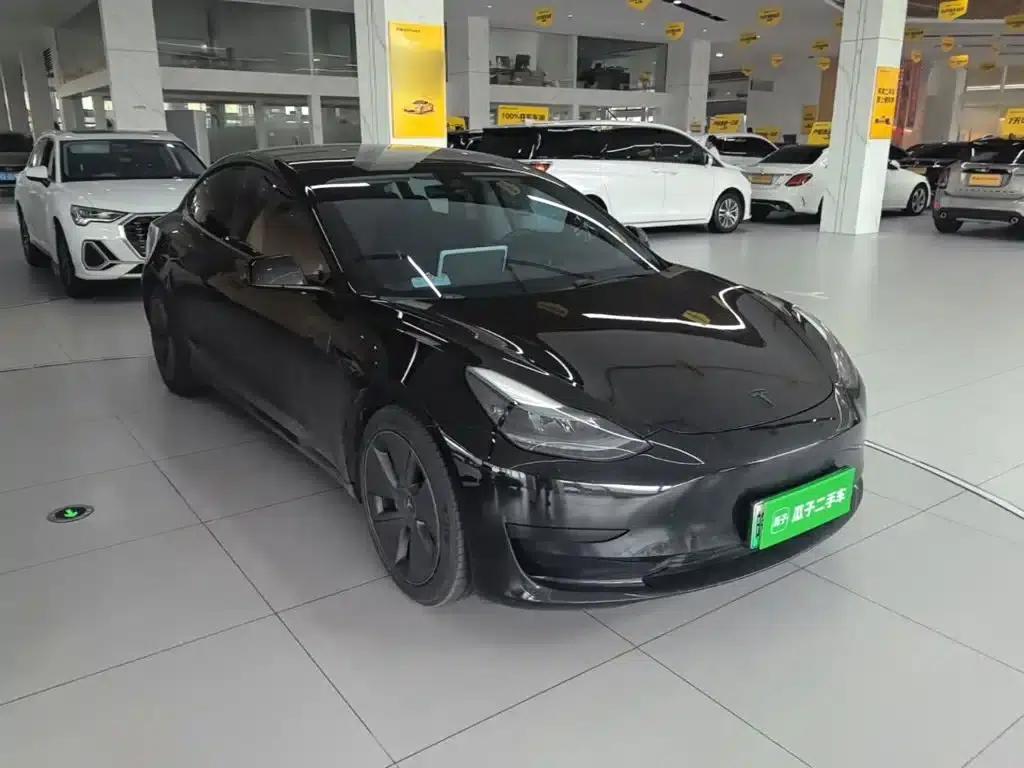 Model 3 2022 Rear-Wheel Drive — миниатюра 4