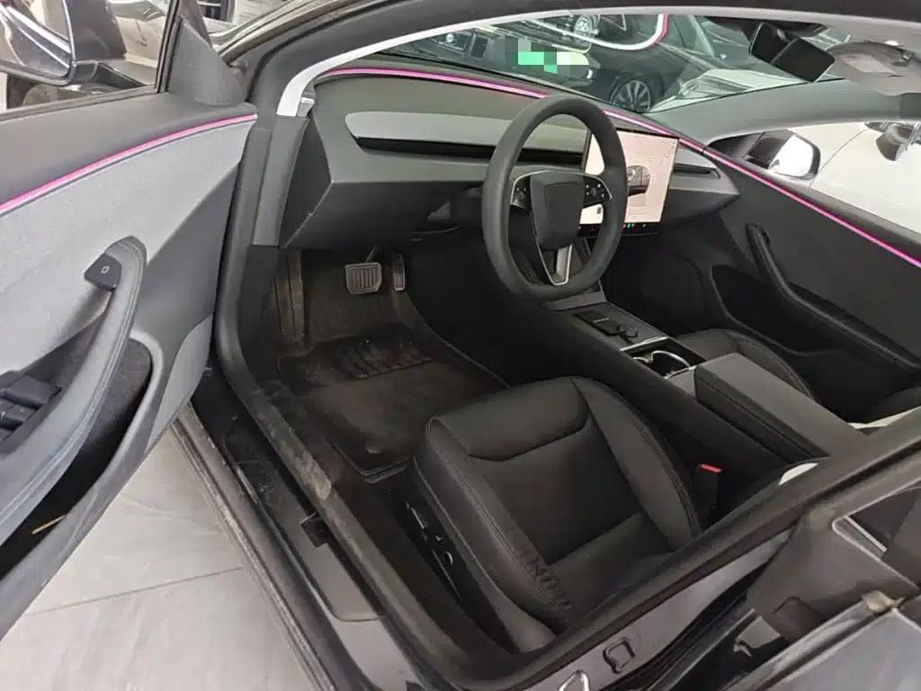 Model 3 2023 Rear-Wheel Drive — миниатюра 16