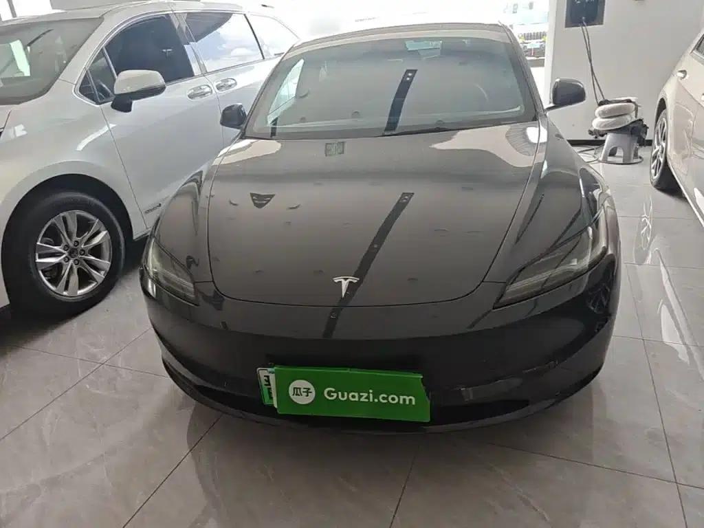 Model 3 2023 Rear-Wheel Drive — миниатюра 3