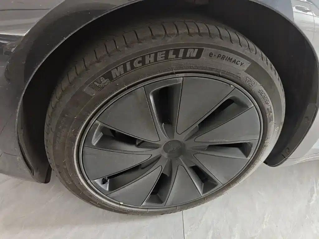 Model 3 2023 Rear-Wheel Drive — миниатюра 23