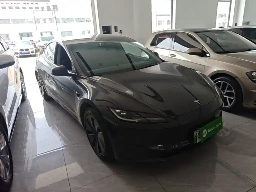 Model 3 2023 Rear-Wheel Drive — миниатюра 4