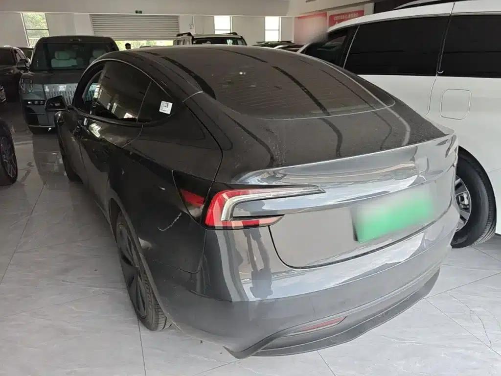 Model 3 2023 Rear-Wheel Drive — миниатюра 5