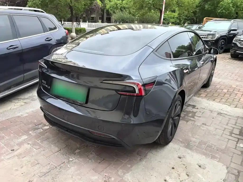 Model 3 2025 Rear-Wheel Drive — миниатюра 7