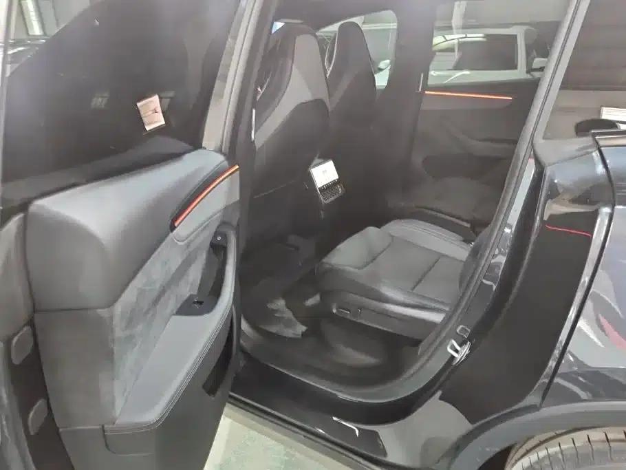 Model Y L 2025 Long Range All-Wheel Drive — миниатюра 11