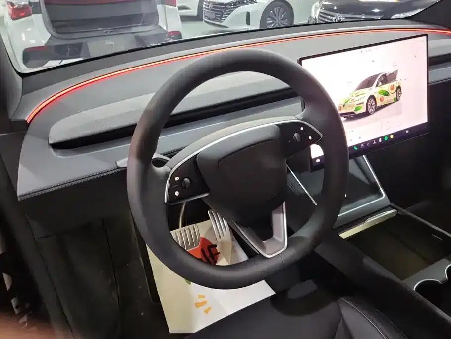 Model Y L 2025 Long Range All-Wheel Drive — миниатюра 15
