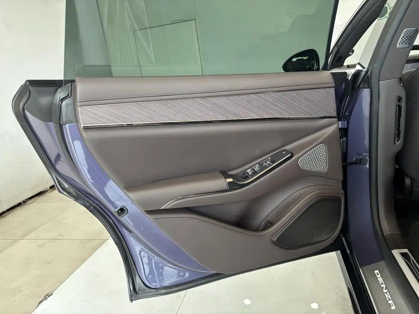 Denza Z9 2024 Model, 1100km Range, 4WD Ultra Edition — миниатюра 21