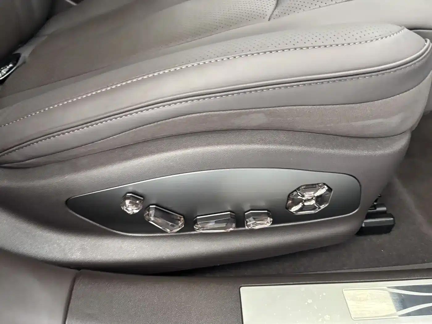Denza Z9 2024 Model, 1100km Range, 4WD Ultra Edition — миниатюра 27
