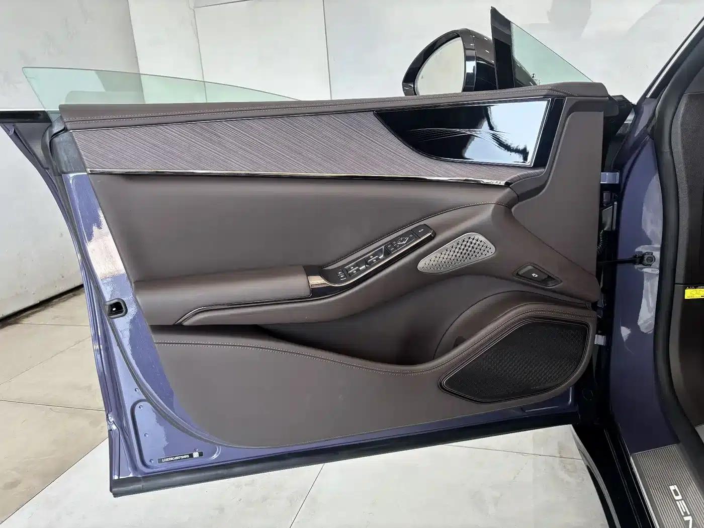 Denza Z9 2024 Model, 1100km Range, 4WD Ultra Edition — миниатюра 10