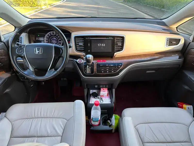 2015 Odyssey 2.4L Luxury Edition — миниатюра 6