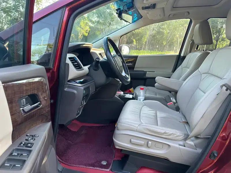 2015 Odyssey 2.4L Luxury Edition — миниатюра 8