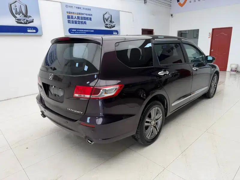 2009 Odyssey 2.4L Luxury Edition — миниатюра 6