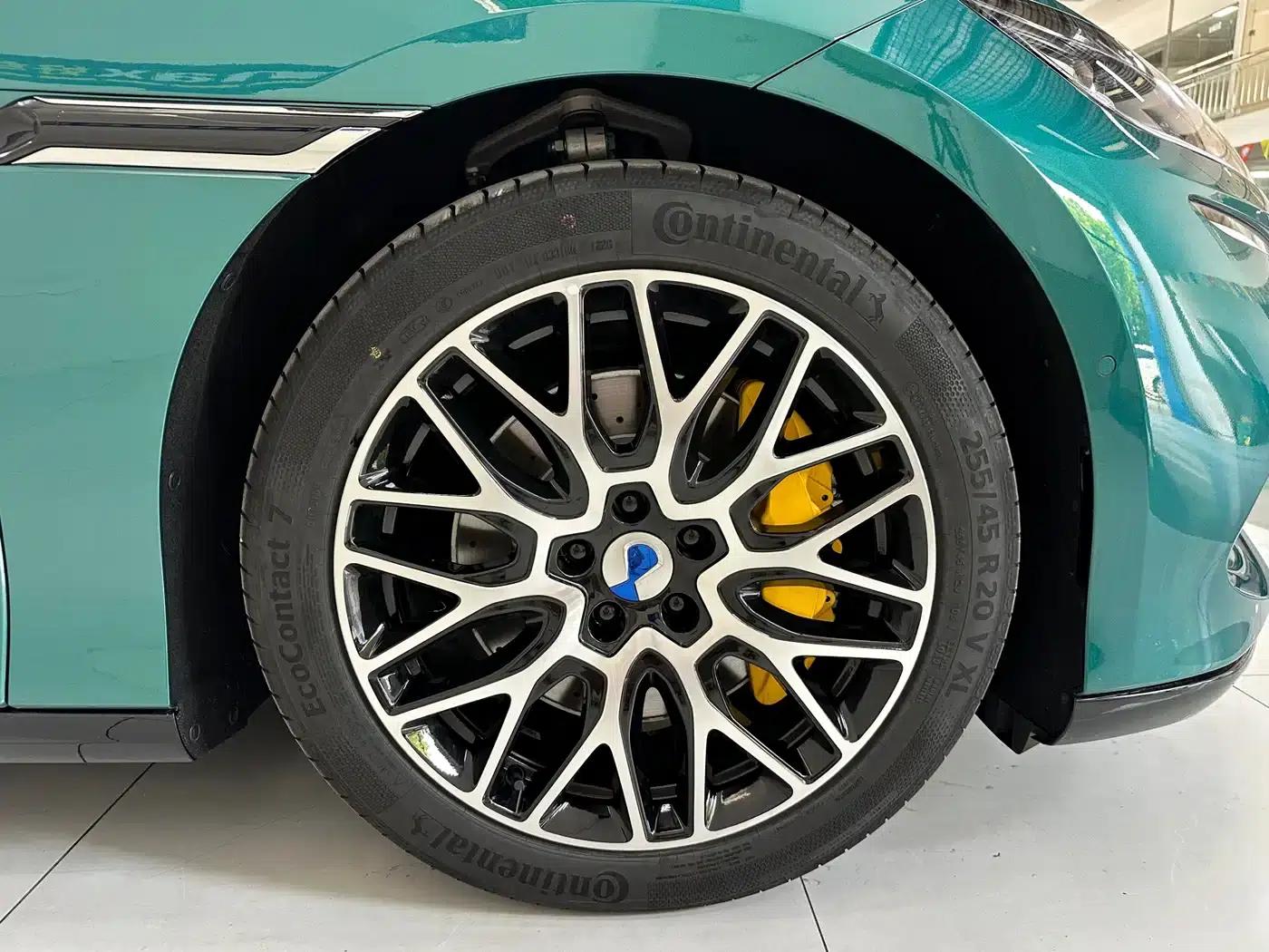 Denza Z9GT 2026 Flash Charge Premium Edition — миниатюра 22