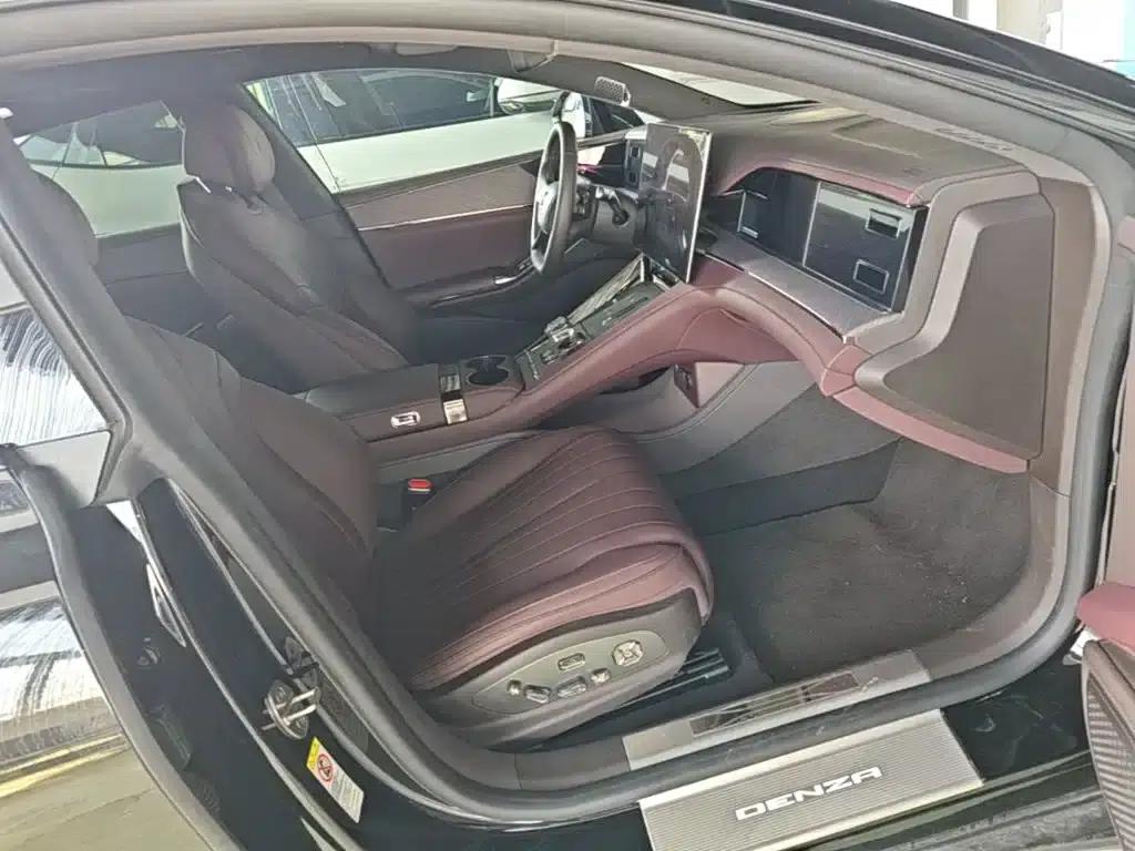 Denza Z9 GT 2024 1100 AWD Max Edition — миниатюра 25