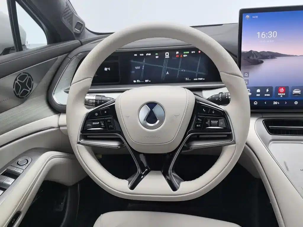 Denza N7 2023 Long Range Performance Edition — миниатюра 11