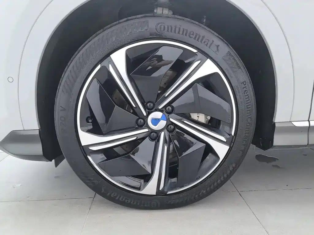 Denza N7 2023 Long Range Performance Edition — миниатюра 17