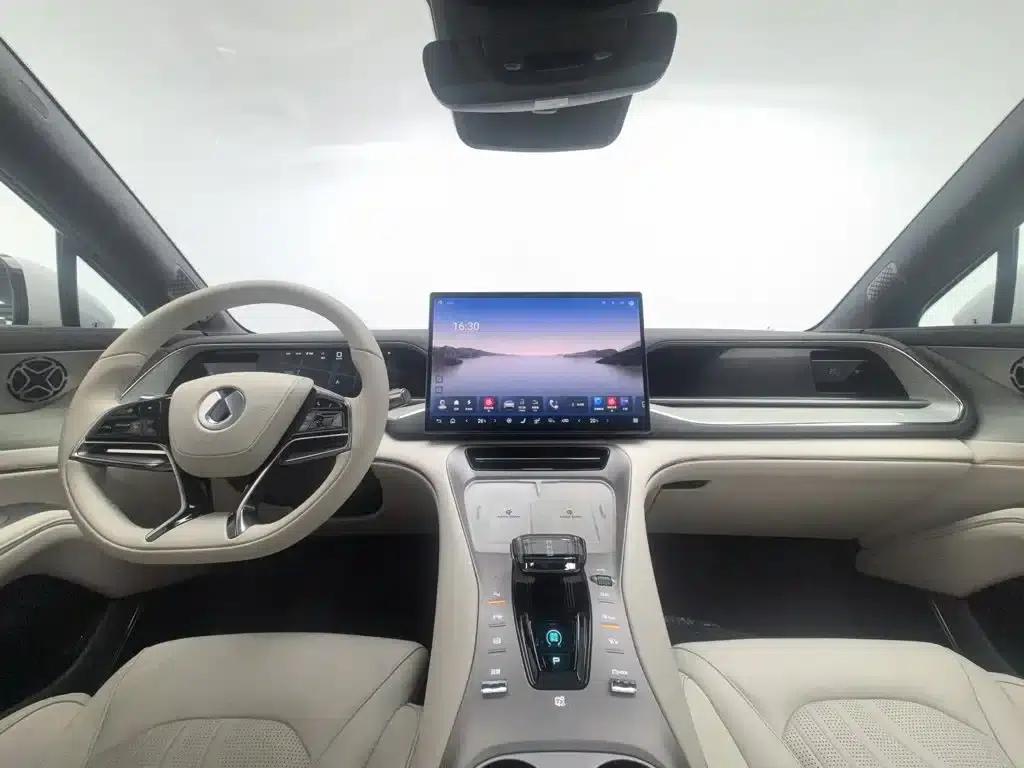 Denza N7 2023 Long Range Performance Edition — миниатюра 5
