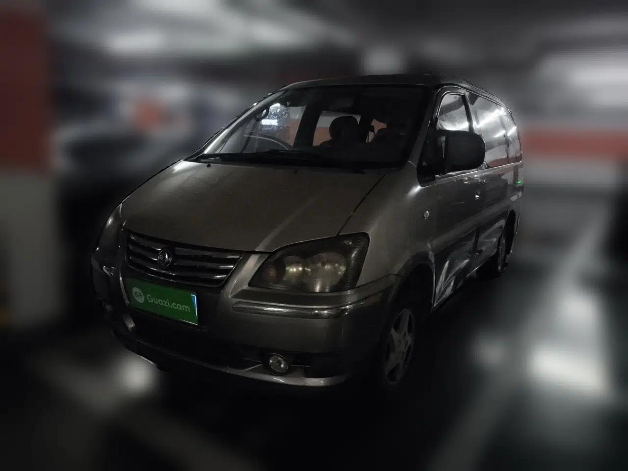 FORTHING Lingzhi 2014 M3 1.6L 7-Seater Luxury Model — миниатюра 1