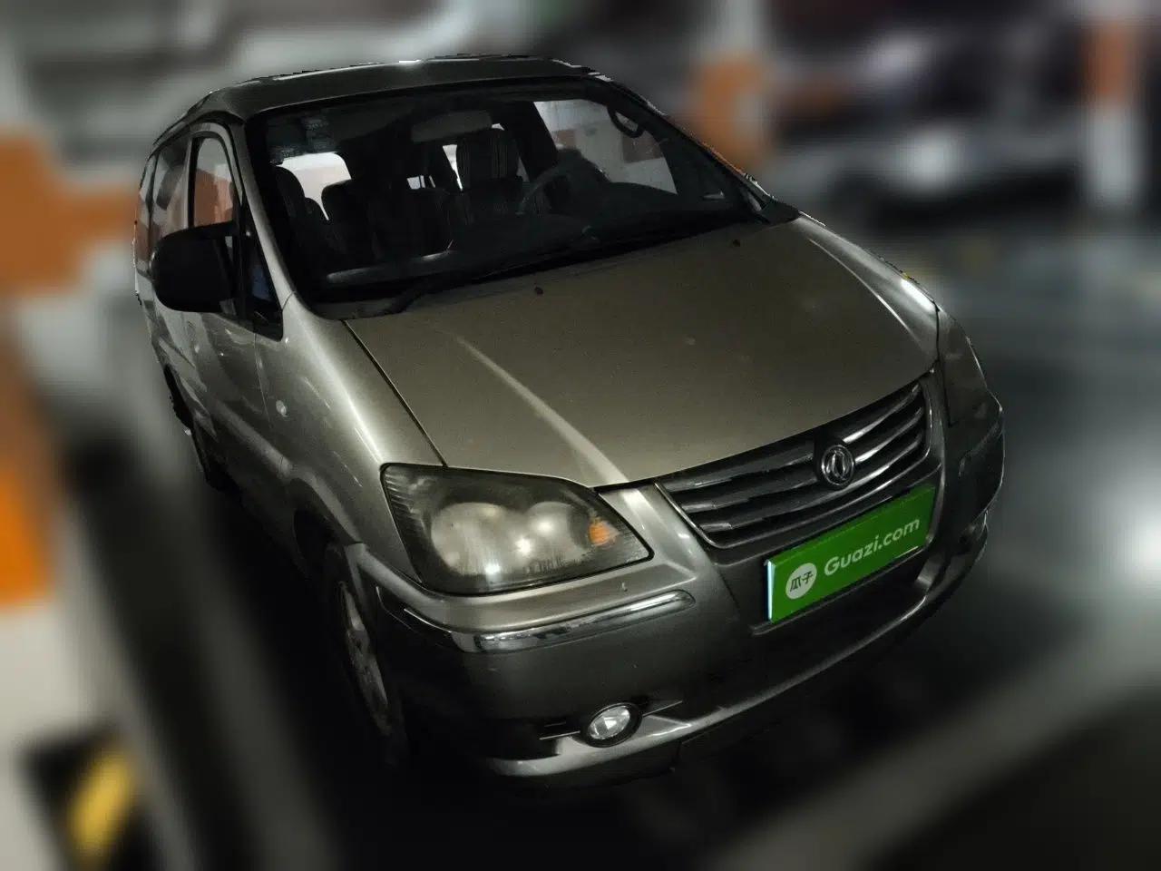 FORTHING Lingzhi 2014 M3 1.6L 7-Seater Luxury Model — миниатюра 3