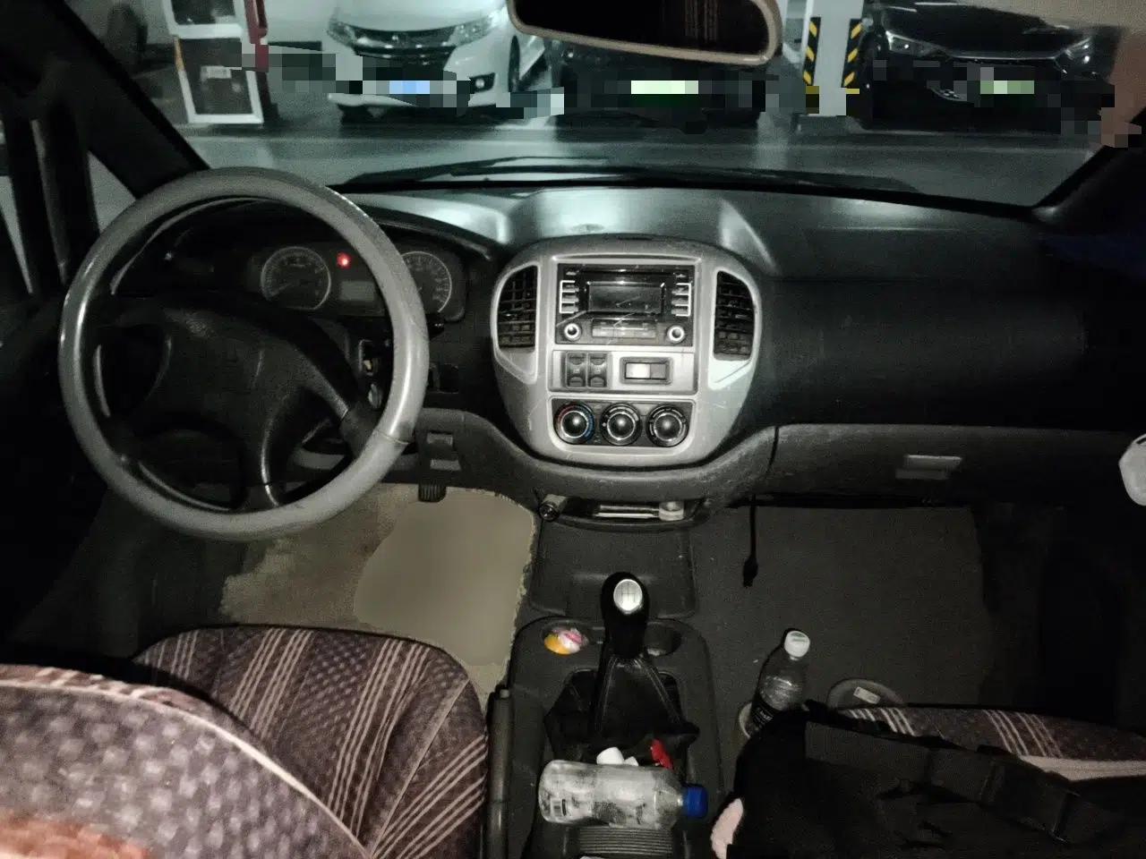 FORTHING Lingzhi 2014 M3 1.6L 7-Seater Luxury Model — миниатюра 9