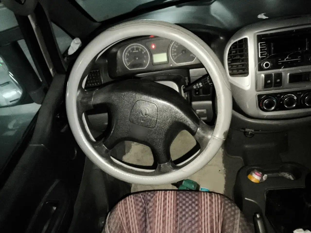 FORTHING Lingzhi 2014 M3 1.6L 7-Seater Luxury Model — миниатюра 10