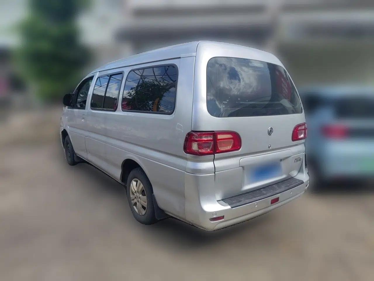 FORTHING Lingzhi 2019 Facelifted M3L 1.6L 7-Seater Standard Model — миниатюра 4