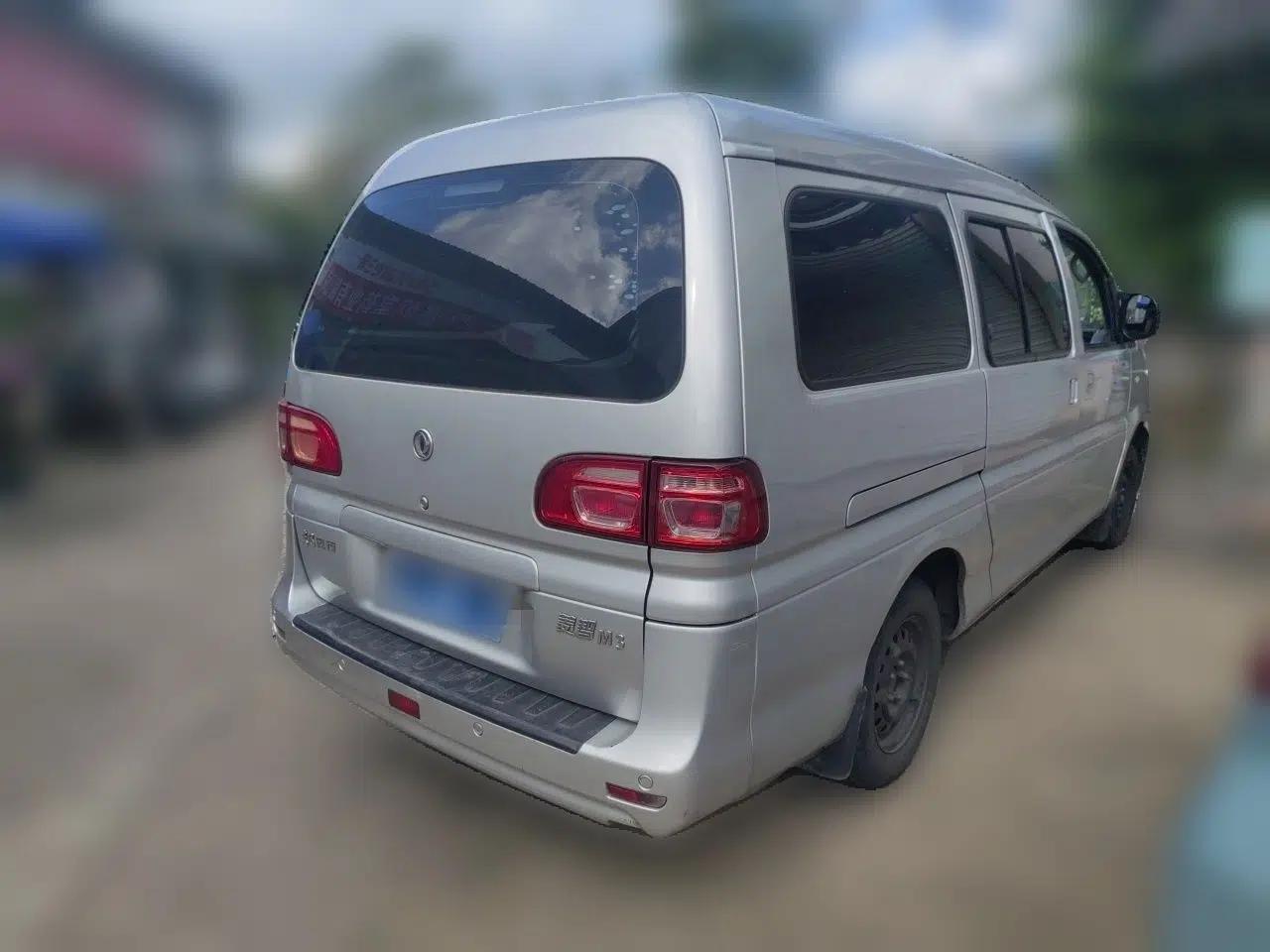 FORTHING Lingzhi 2019 Facelifted M3L 1.6L 7-Seater Standard Model — миниатюра 6