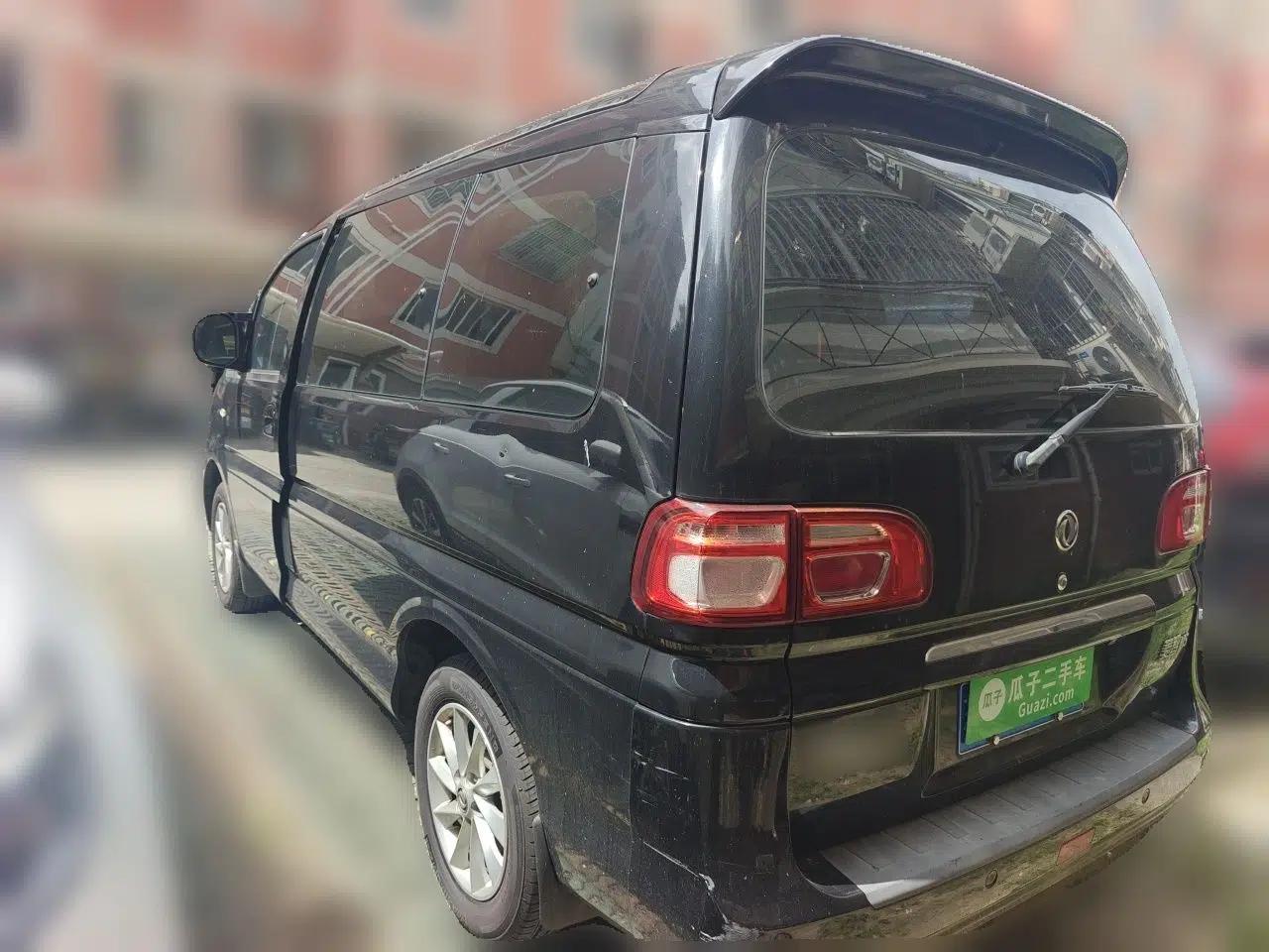 FORTHING Lingzhi 2018 M5 1.6L 7-Seater Luxury Model — миниатюра 4