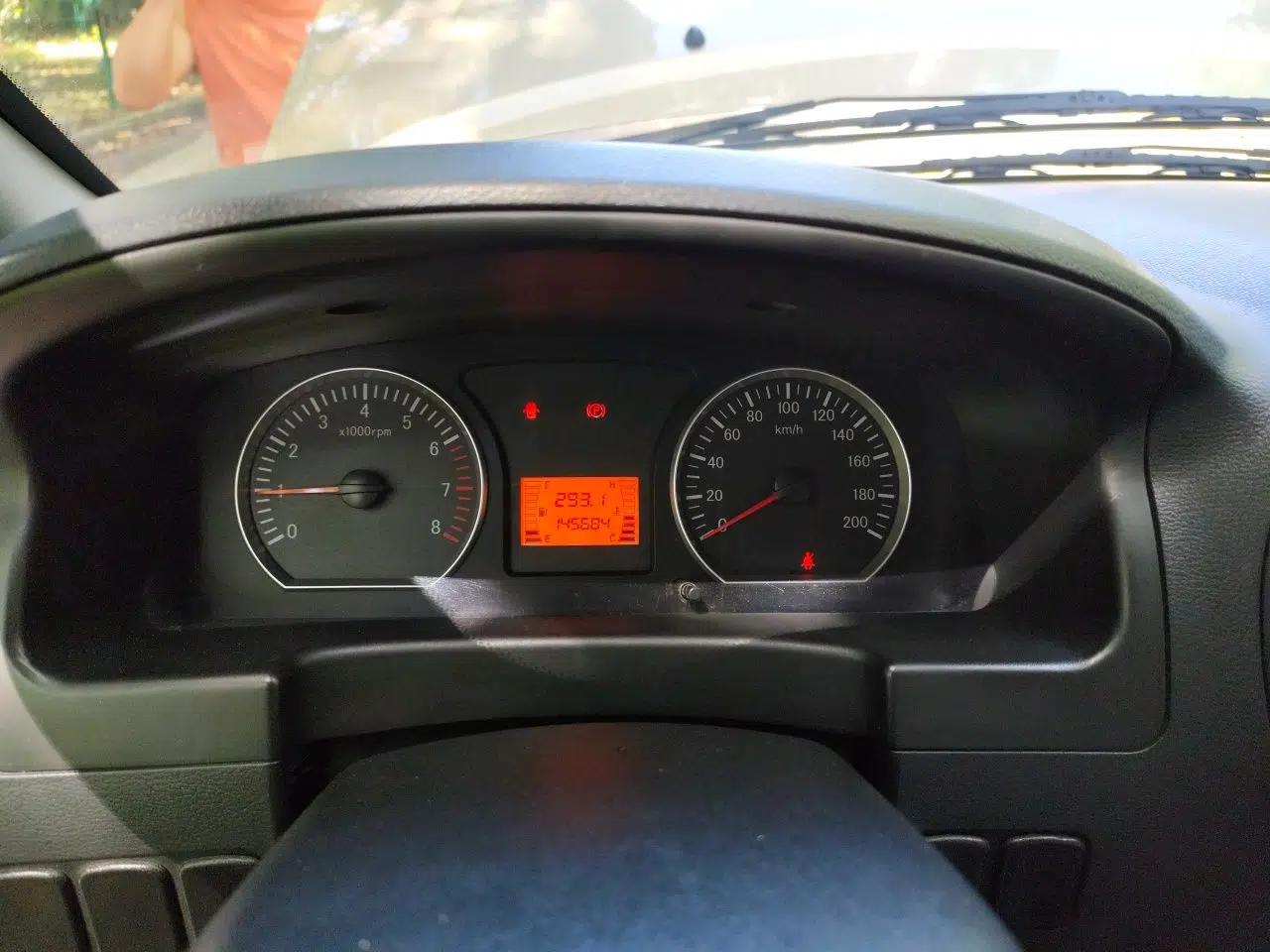 FORTHING Lingzhi 2015 V3 1.5L 7-Seater Comfort Model — миниатюра 11