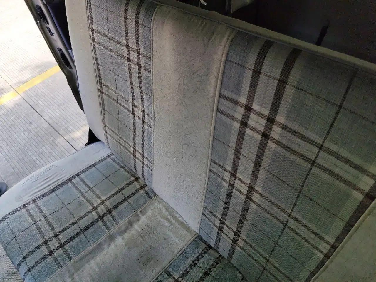 FORTHING Lingzhi 2015 V3 1.5L 7-Seater Comfort Model — миниатюра 17
