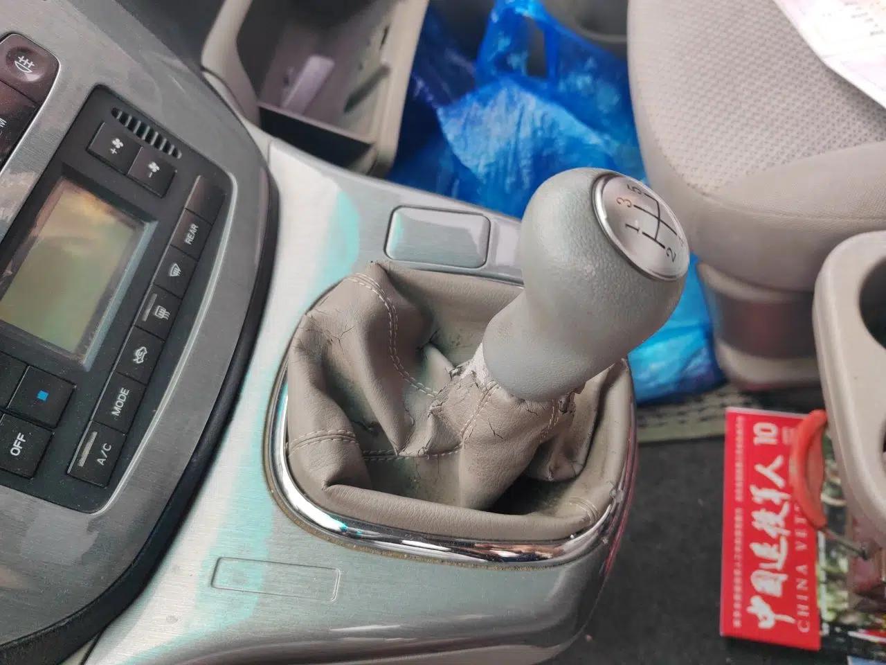 FORTHING Lingzhi 2007 2.0L Manual Deluxe Edition — миниатюра 14
