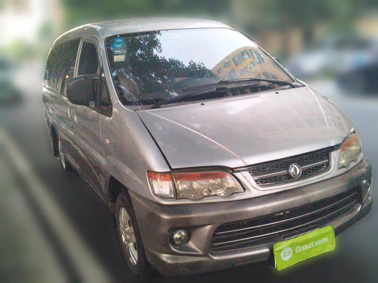 FORTHING Lingzhi 2015 V3 1.6L 7-Seater Comfort Model — миниатюра 3