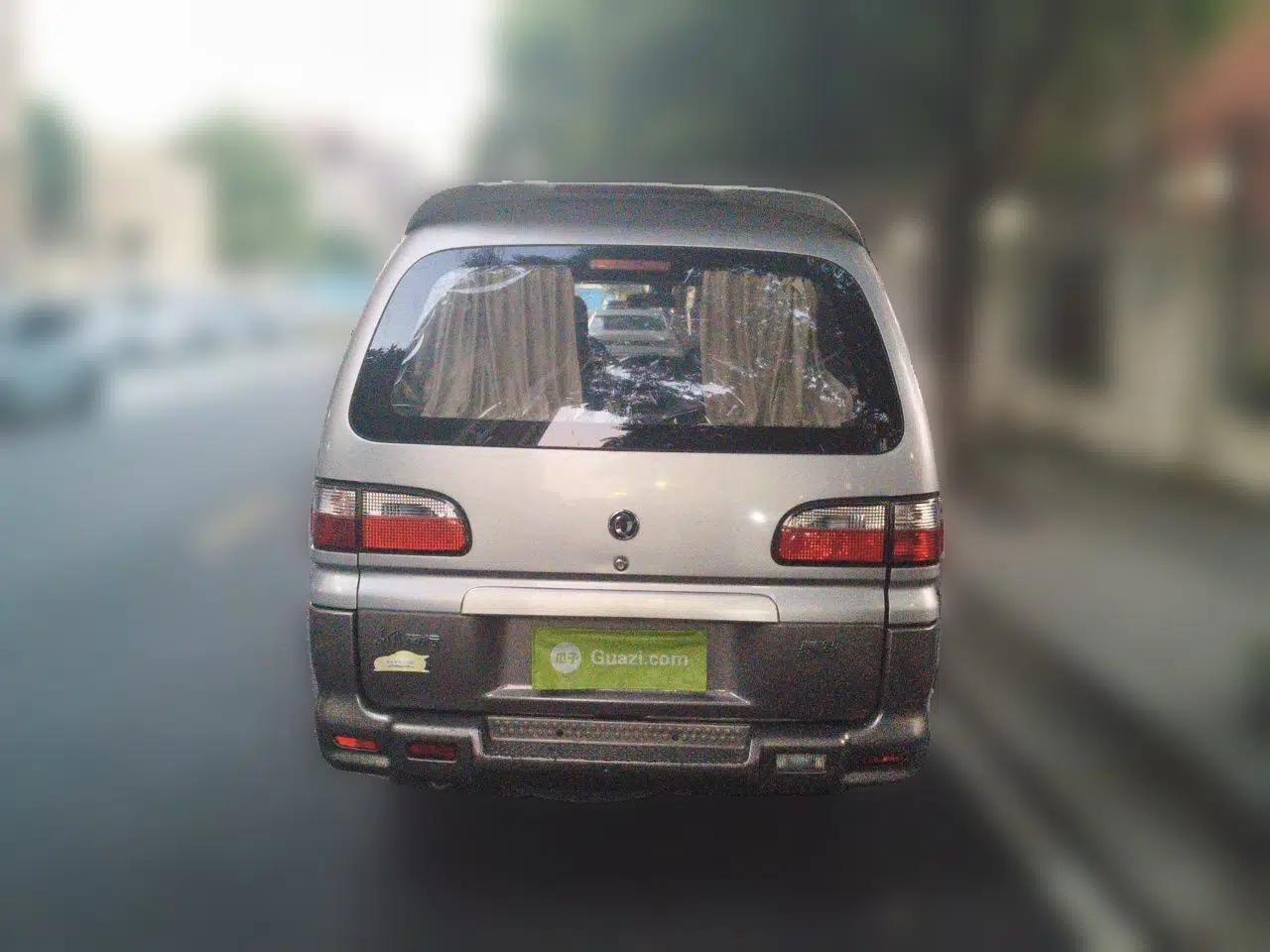 FORTHING Lingzhi 2015 V3 1.6L 7-Seater Comfort Model — миниатюра 5