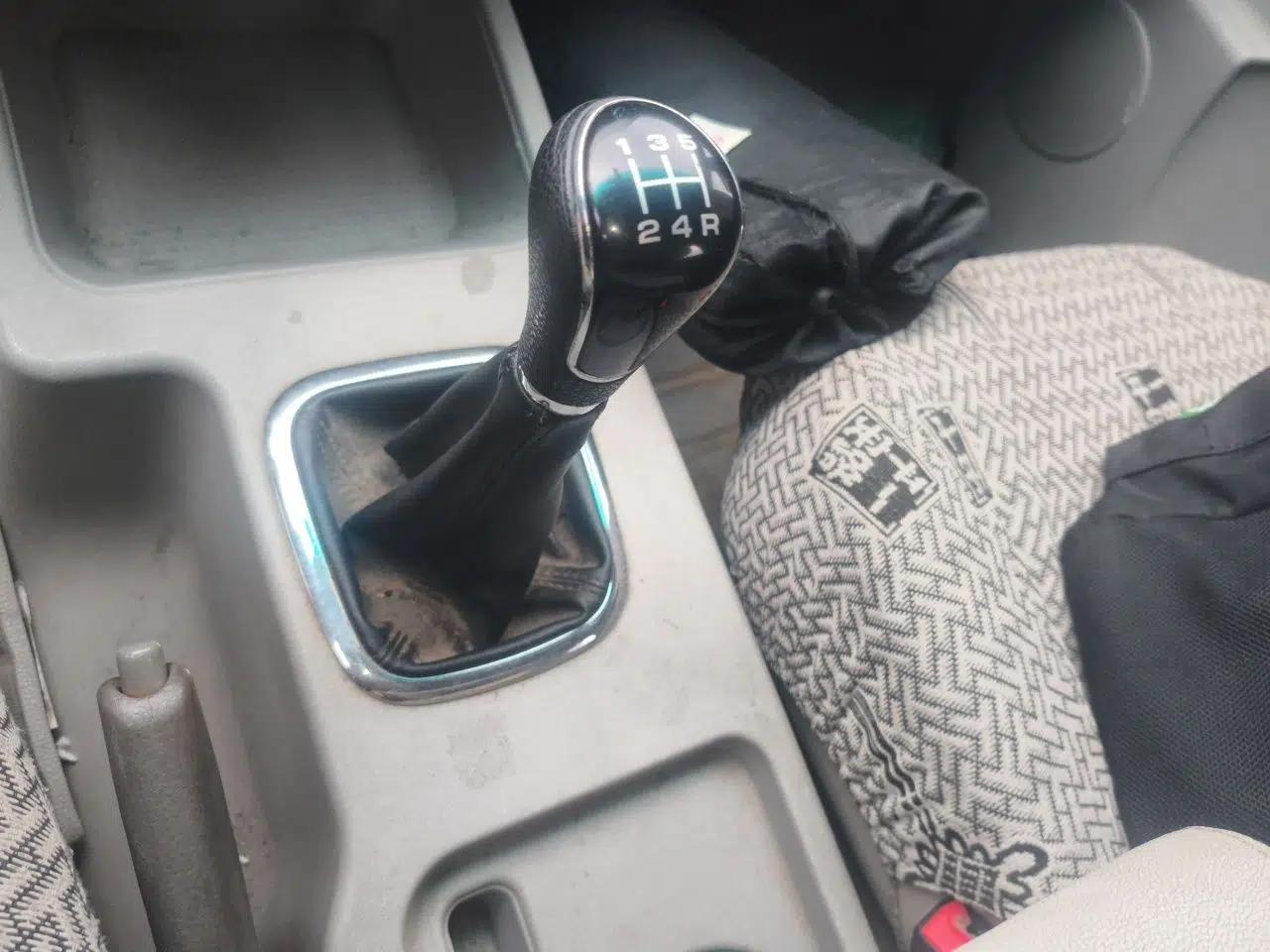 FORTHING Lingzhi 2018 M3 1.5L 5-Seat Base Model — миниатюра 14