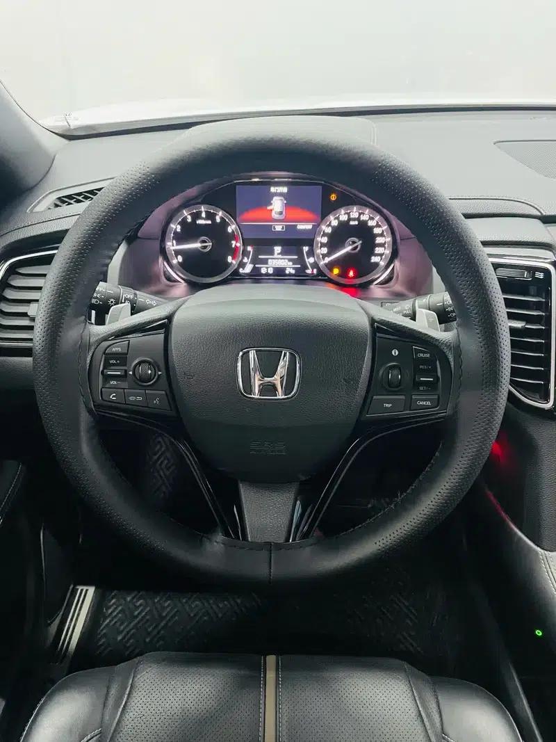 Honda UR-V 2020 240TURBO 2WD Elite Edition — миниатюра 18