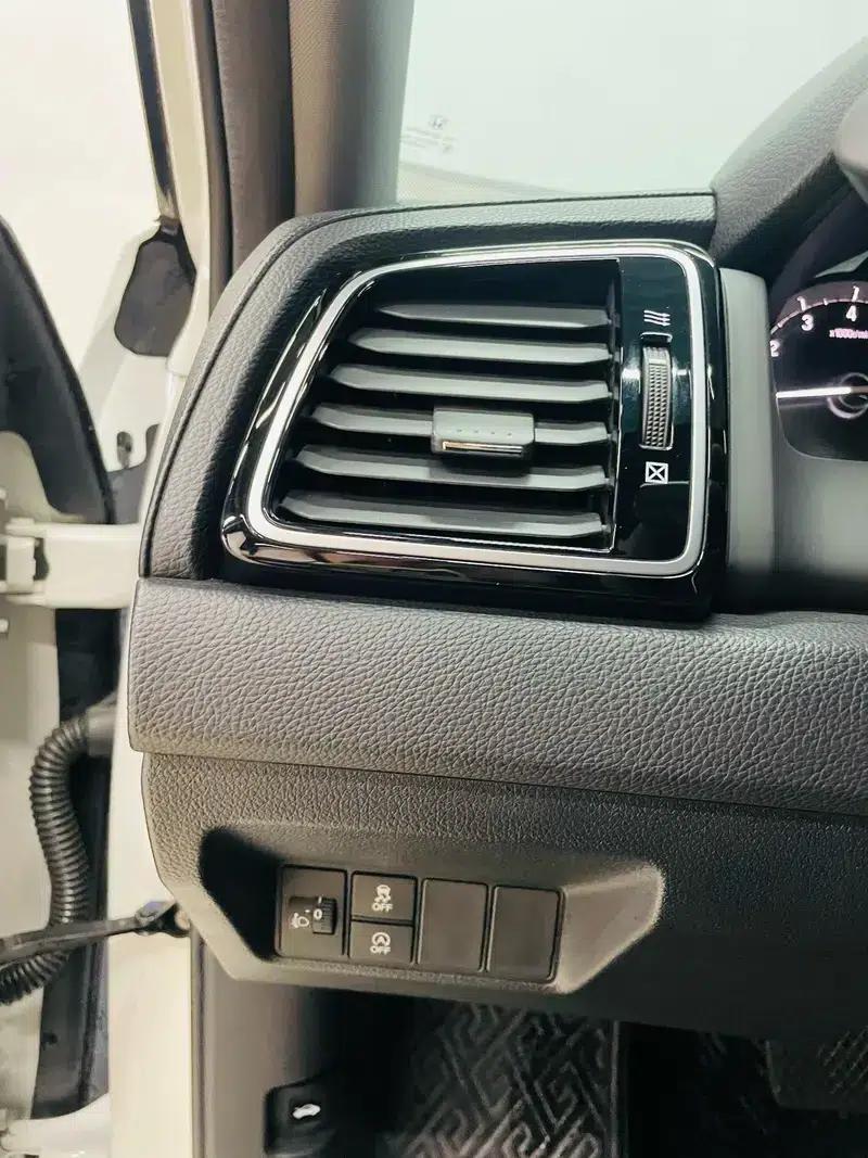 Honda UR-V 2020 240TURBO 2WD Elite Edition — миниатюра 21