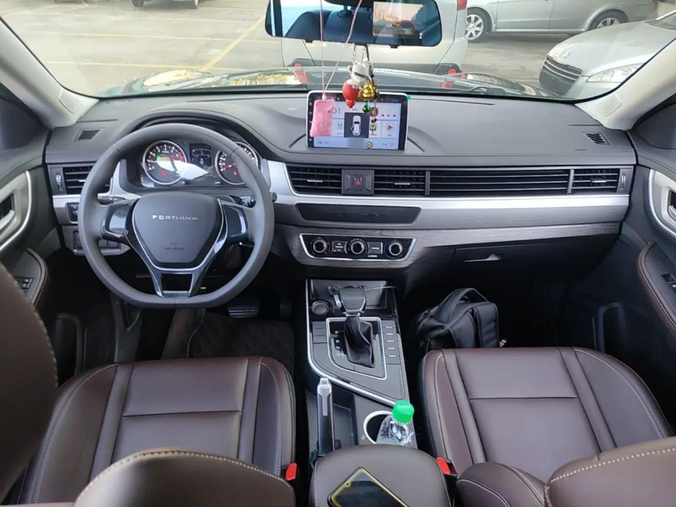 FORTHING T5 2022 Shengshi Edition 1.5T Automatic Dream Version Five Seats — миниатюра 12