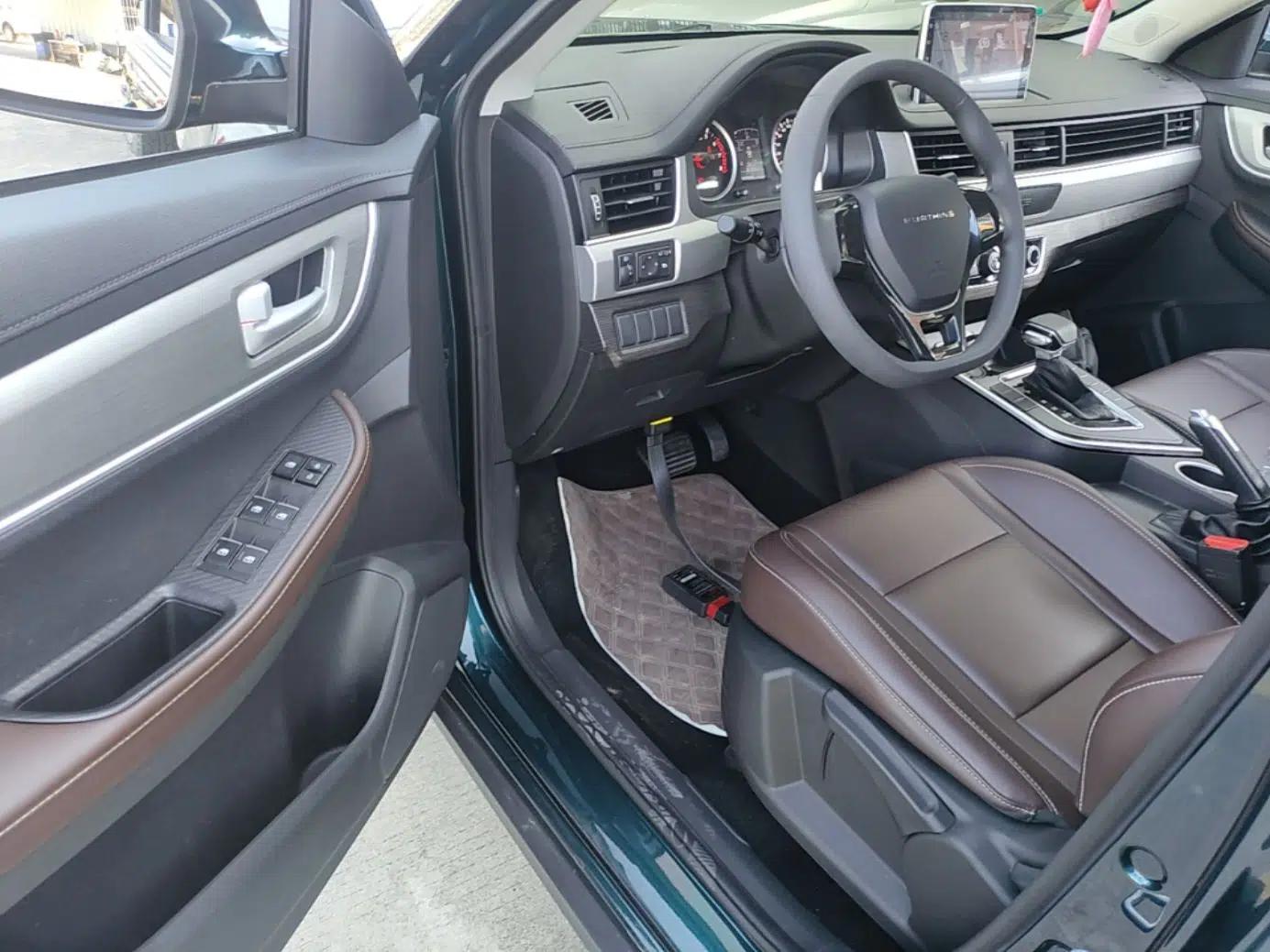 FORTHING T5 2022 Shengshi Edition 1.5T Automatic Dream Version Five Seats — миниатюра 18