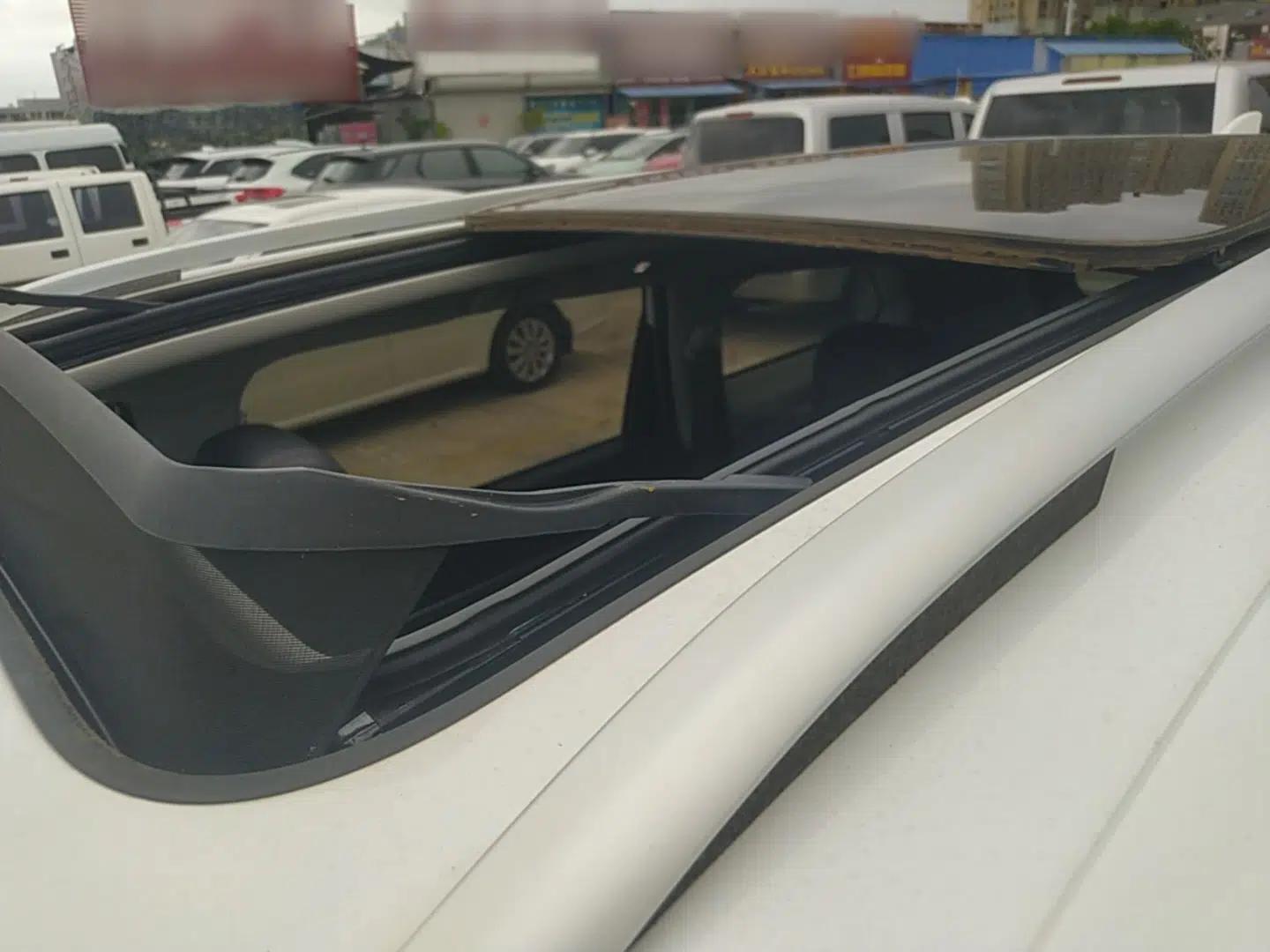 FORTHING T5 2022 Shengshi Version 1.5T Automatic - Yuanmeng Edition 5 Seats — миниатюра 7