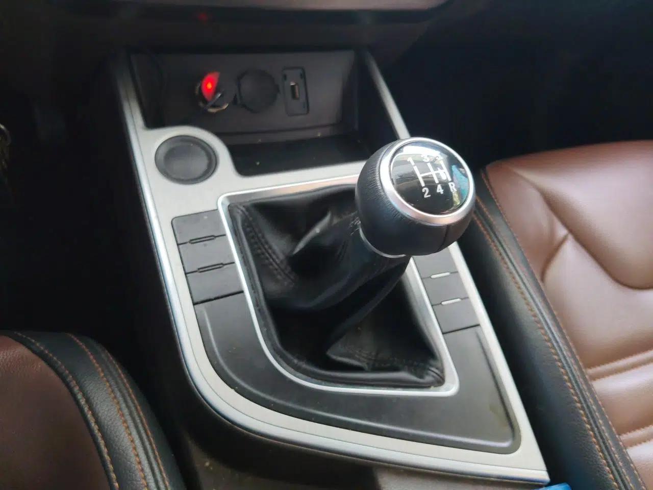 FORTHING SX6 2018 1.6L Manual Luxury Model — миниатюра 14